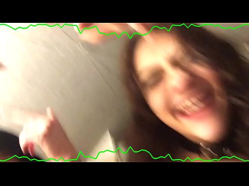 ❤️ 两位性感的黑发美女情感内裤留住混蛋古怪的婊子 Sex video